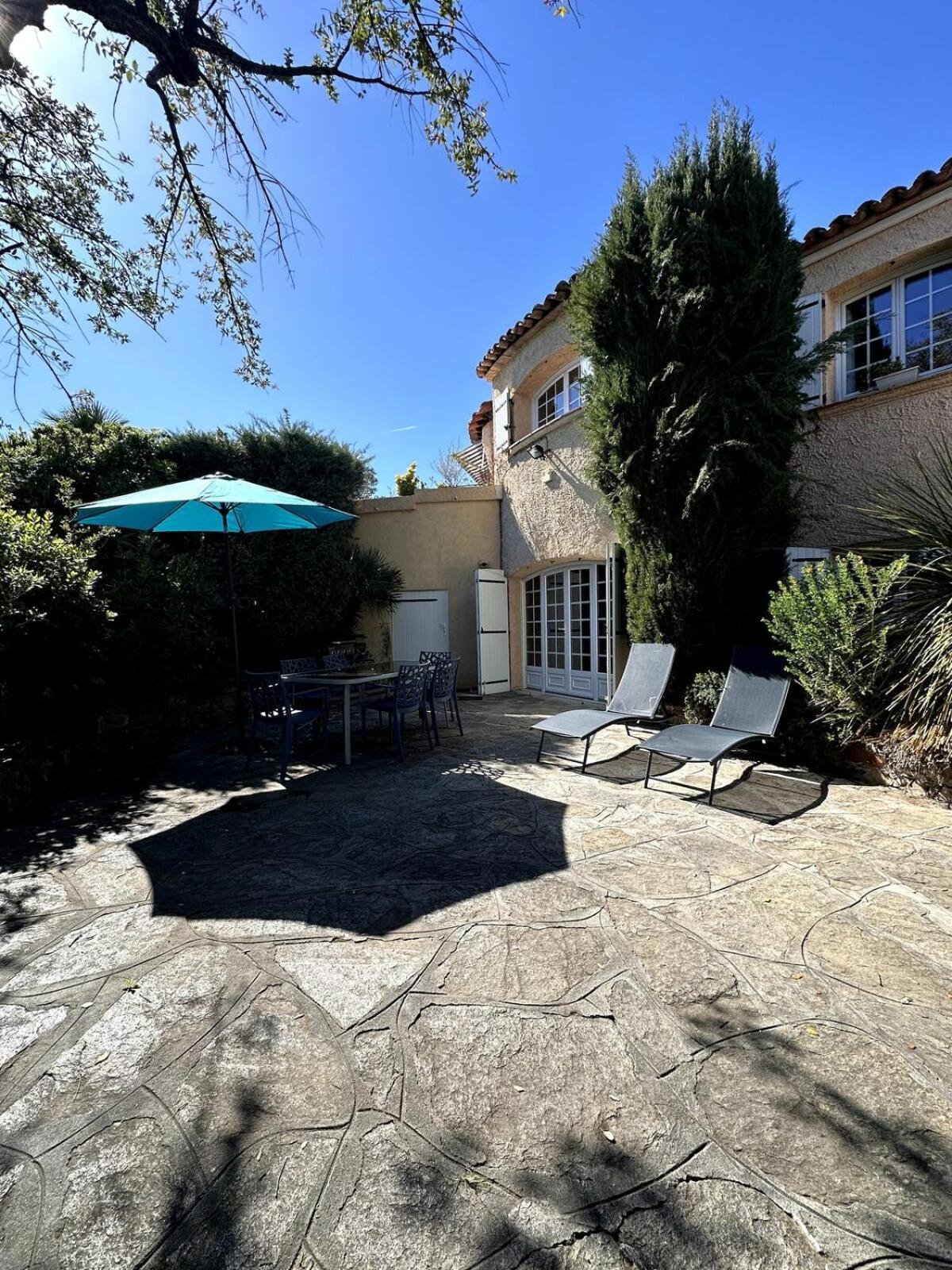 4/6 Personnes, Jardin, Terrasse, Vue * La Londe-les-Maures